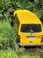 Transporter landete in der Helme Bild: Transporter landete in der Helme
