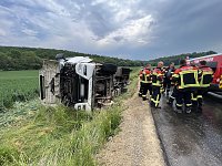 Unfall mit umgekipptem Sattelzug Bild: Unfall mit umgekipptem Sattelzug