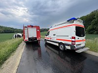 Unfall mit umgekipptem Sattelzug Bild: Unfall mit umgekipptem Sattelzug