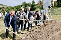 Bild: Spatenstich f&uuml;r den Berufsschulen-Campus II in der Salzstra&szlig;e in Sondershausen