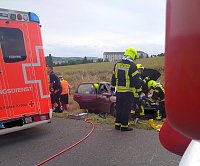 Bild: Drei junge M&auml;nner bei Unfall leicht verletzt