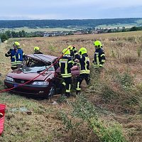 Bild: Drei junge M&auml;nner bei Unfall leicht verletzt