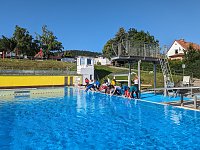 Bild: Projektwoche Lebensretter der Regelschule am Franzberg, im Bergbad Sonnenblick