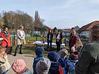 Bild: Gro&szlig;e Freude &uuml;ber das neue Spielger&auml;t herrschte bei den Bebraspatzen