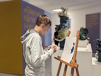 Die Schülerinnen und Schüler der Regelschule am Franzberg durften die Werke von Heinz Scharr eigenständig interpretieren Bild: Die Schülerinnen und Schüler der Regelschule am Franzberg durften die Werke von Heinz Scharr eigenständig interpretieren