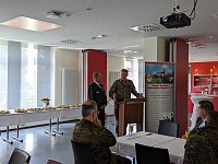 Bundeswehr und Schwarzpulver Kanoniere feiern 15-jährige Partnerschaft Bild: Bundeswehr und Schwarzpulver Kanoniere feiern 15-jährige Partnerschaft