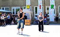 Bild: Mit gro&szlig;em Spa&szlig;,tanzten sich die Uderlebener Sch&uuml;ler in die Ferien
