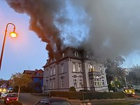 Ein Feuer ist im oberen Geschoss eines Mehrfamilienhauses in Sondershausen ausgebrochen. Bild: Ein Feuer ist im oberen Geschoss eines Mehrfamilienhauses in Sondershausen ausgebrochen.