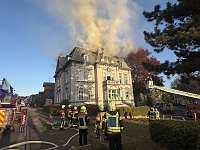 Die Feuerwehren in Sondershausen und Ebeleben versuchen das Feuer zu löschen. Bild: Die Feuerwehren in Sondershausen und Ebeleben versuchen das Feuer zu löschen.