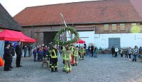 Aufstellung des Maibaums in Kelbra Bild: Aufstellung des Maibaums in Kelbra