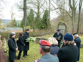 Bild: Stadtratsvorsitzender Wolfgang Wytrieckus  bei der Gedenkrede
