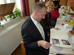 Innenminister brachte Geld vorbei