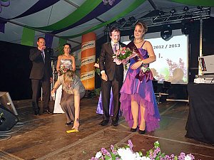 Die Wahl der Fliederk&ouml;nigin (2)
