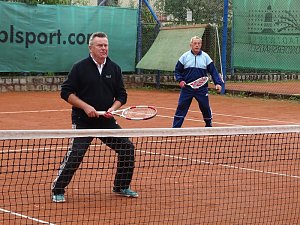 Doppelmeisterschaften im Tennis