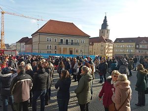Er gegen Sie!