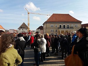 Er gegen Sie!