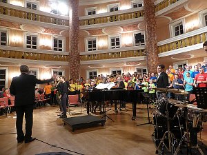 Thuringia Cantat & The String Company im Konzert