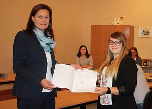 Arbeitsvertr&auml;ge &uuml;bergeben