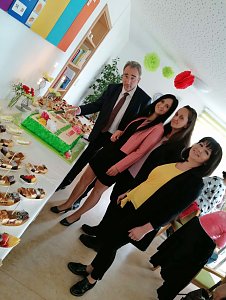 F&uuml;nften Geburtstag gefeiert