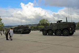 Kommandeurswechsel beim Panzerbataillon 393 "Th&uuml;ringer L&ouml;we" in der Kyffh&auml;user Kaserne Bad Frankenhausen statt....