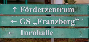 Mitarbeiterinnen und Mitarbeiter des F&ouml;rderzentrums und der GS Sondershausen lie&szlig;en sich testen