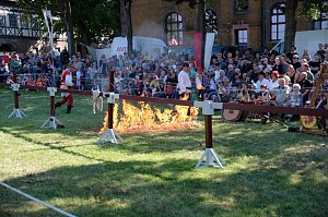 Ritterspektakel auf der Ronneburg zum Pfingstsamstag