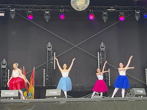 Das Tanzstudio Radeva zeigte auf dem Residenzfest in Sondershausen was seine Eleven k&ouml;nnen