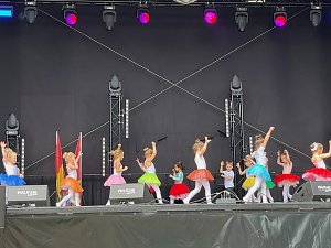 Das Tanzstudio Radeva zeigte auf dem Residenzfest in Sondershausen was seine Eleven k&ouml;nnen