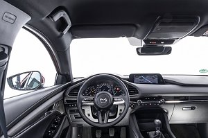 Fahrzeugbedienung im Mazda