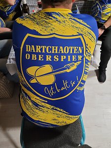 Darchaoten Oberspier mit neuen Trikots