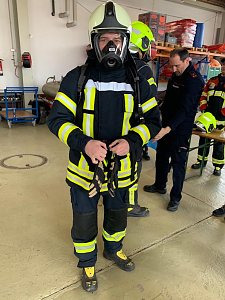 Feuerwehr&uuml;bung in Greu&szlig;en