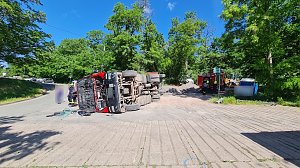 Umgekippter Sattelschlepper in Bad Frankenhausen