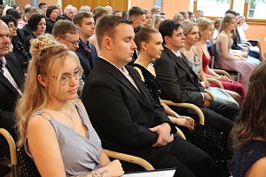 Feierstunde zum erfolgreich abgeschlossen Abi Plus des Beruflichen Gymnasium Sondershausen in Carl-Schr&ouml;der-Saal