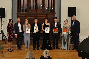 Feierstunde zum erfolgreich abgeschlossen Abi Plus des Beruflichen Gymnasium Sondershausen in Carl-Schr&ouml;der-Saal