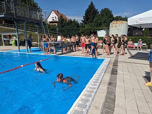 Projektwoche Lebensretter der Regelschule am Franzberg, im Bergbad Sonnenblick