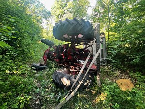 Schwerer Unfall im Wald zwischen Gro&szlig;furra und Strau&szlig;berg