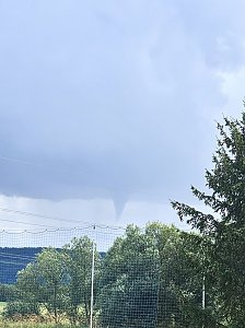 Trichterwolke &uuml;ber der Hainleite