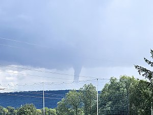 Trichterwolke &uuml;ber der Hainleite