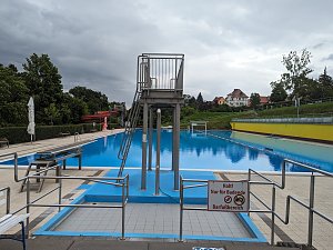 Anbaden im "Bergbad Sonnenblick" in Sondershausen