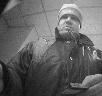 Betr&uuml;ger gesucht Foto: Polizei