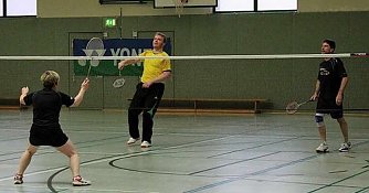 Die Federb&auml;lle fliegen wieder! (Foto: Karl-Heinz Herrmann)