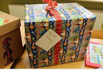 Kleintransporter voll Spielzeug (Foto: Karl-Heinz Herrmann)