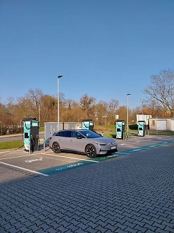 Ein neuer E-Ladepunkt in Sondershausen. (Foto: eliso-GmbH)