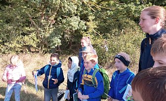 Bild: Sportstafette und Waldk&ouml;nner der Grundschule Hohenebra
