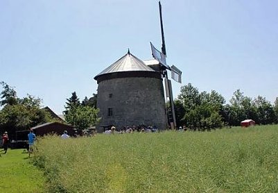 M&uuml;hle Erna erwartet Sie! (Foto: Karl-Heinz Herrmann)