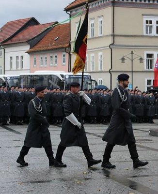 Vereidigung auf dem Marktplatz (Foto: Karl-Heinz Herrmann)