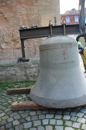 Bild: Zwei neue Bronzeglocken f&uuml;r die Trinitatiskirche