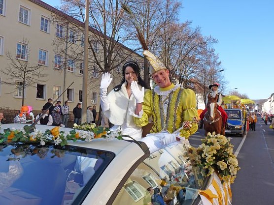 Rosenmontagsumzug Sondershausen (Foto: Karl-Heinz Herrmann)