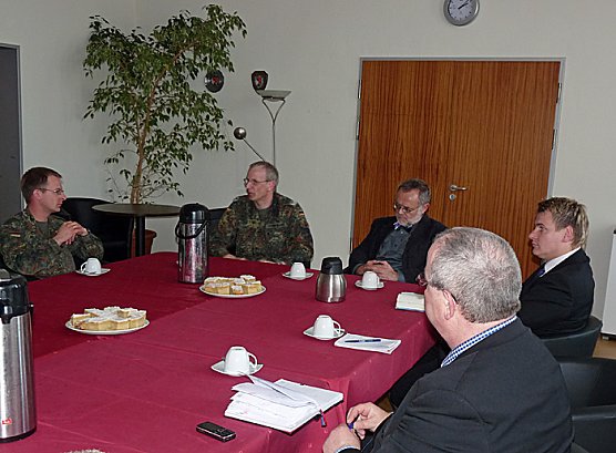Soldaten im Forum (Foto: Karl-Heinz Herrmann) Soldaten im Forum (Foto: Karl-Heinz Herrmann)