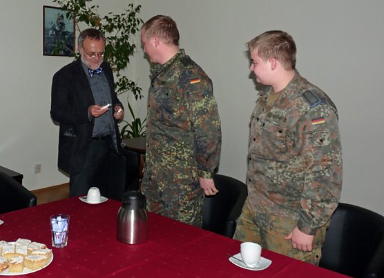 Soldaten im Forum (Foto: Karl-Heinz Herrmann) Soldaten im Forum (Foto: Karl-Heinz Herrmann)